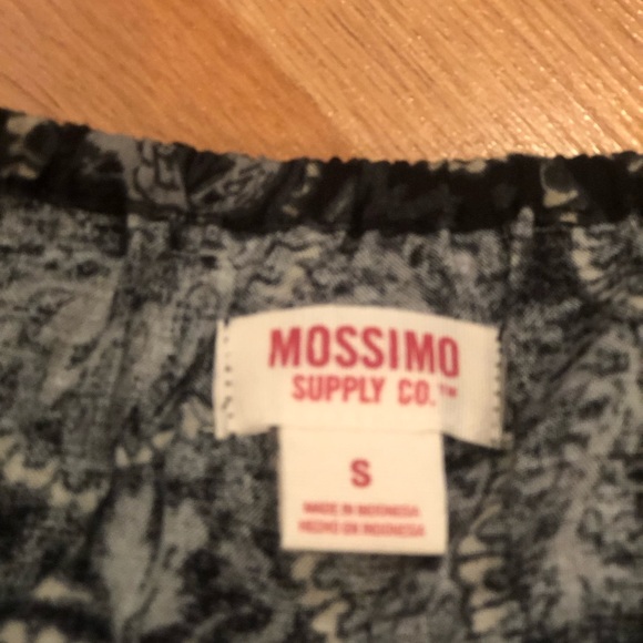 Mossimo romper (shorts) - Picture 3 of 3